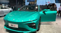 根基难稳、高端难越，哪吒汽车还“跑”得起来吗？