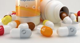 汤臣倍健，到底是卖保健品还是广告？