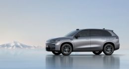 零跑首款全球化车型C10首发亮相：定位中大型SUV
