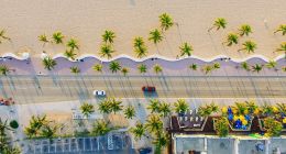 前有小牛电动败阵，后有石头科技上场，昌敬的极石汽车能走多远？