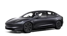 航拍显示一批国产右舵版焕新Model 3准备出口 已运送到码头