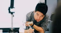 由花西子到董宇辉，“乌合之众”走向“想被看见”的大多数