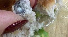 假牙都被硌掉了！盒马销售的贝果被曝吃出螺丝