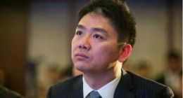 刘强东努力一年，京东跌更深