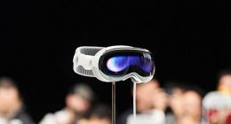 从苹果公布的图片来看 Vision Pro芯片和摄像头呈两侧对称分布