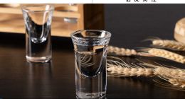 白酒的2023：茅台供不应求，中小酒企加速出局