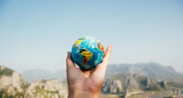 “流量野蛮人”抖音，站在OTA的十字路口