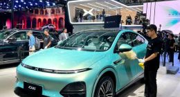 “刮骨疗伤”一年后，小鹏汽车仍未迎来“涅槃”