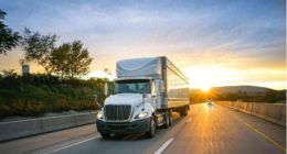 张晖半年套现“5个亿”：满帮Q4财报亮眼，股价大跌