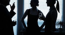 疑似滥用“竞业协议”、被五粮液“声讨”售假 拼多多遭遇信任危机