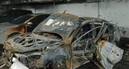 浙江杭州一新能源车充电自燃：只剩车架了 旁边7辆车被波及