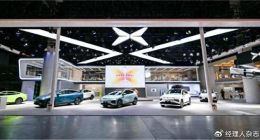 净亏百亿，小鹏“血海”竞争的野心与存亡