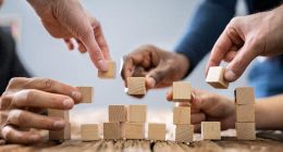 “第一物企”碧桂园服务遇盈利大考：收并购不及预期，疯狂买买买拖累利润