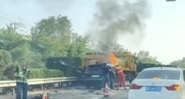 问界M7追尾大货车起火，疑似车门打不开，新能源安全再引热议