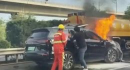 比亚迪丨高速板车新能源起火，您的比亚迪海鸥已经烧给您了