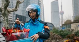 饿了么母亲节鲜花搜索涨20倍，香薰等“情绪向”礼物人气提升