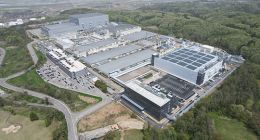 东芝新300mm（12英寸）晶圆功率半导体制造工厂竣工