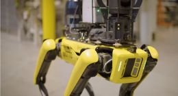 宝马工厂“机器狗”SpOTTO 上岗 可“嗅探”过热故障和压缩空气泄漏