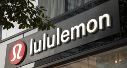 股价暴跌，奢侈瑜伽品牌的十字路口：Lululemon如何应对竞争与质疑？