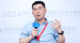 钉钉总裁吐槽百度搜出来10条都是广告：都是差不多的