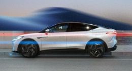 上汽飞凡遭车主公开维权 ：再敷衍将联合起来起诉车企