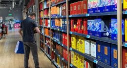 业绩暴跌！净利润下滑约七成，酒鬼酒怎么了？