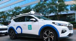 如果你错过了萝卜快跑，就别再错过光峰科技了