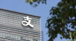 旧技术贴“新标签”，支付宝“碰一下”跑偏了？