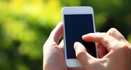 掉队的百度，突然用AI应用重新杀回？