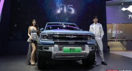 方程豹豹5官降5万元 老车主在线等“一个交代”