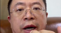 周鸿祎的手又受伤了，这次还戴了护套