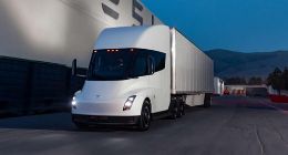 特斯拉电动卡车工厂开始厂房建设 钢结构已开始搭建