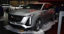 XT5一上市就降13万，凯迪拉克高台跳水“跪舔”消费者？