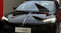 红旗EH7出师不利，红旗新能源转型一波三折