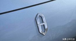 问界问题频发 桩桩触目惊心 余总的“遥遥领先”只是口号？