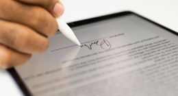 上上签创始人万敏炮轰e签宝“自封为王”，电子签行业格局生变？