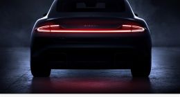 小米SU7单月交付首次突破2万台：预计本月提前完成10万台全年交付目标