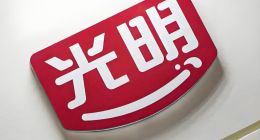 光明乳业：又又又亏了！海外投资成拖累，负债率走高现金流紧张，质量风波自查难服众