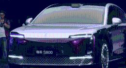 尊界S800挑战百万豪车市场，华为能否成功破局？