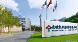 被伊利蒙牛越甩越远，光明乳业为何跑不动？