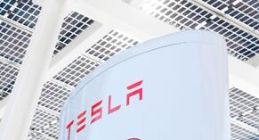 特斯拉在美召回约23.9万辆电动汽车，存在后视摄像头故障