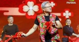 英伟达CEO黄仁勋深圳年会现身影，连续第二年走访中国办公室