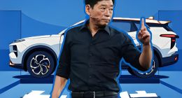 魏建军生“贵子”，重演雷军剧本