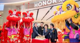 AI闹新春！荣耀携手哪吒点燃珠海，魔法市集引爆科技年货热潮