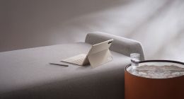 IPO前换帅，荣耀在“押赌”什么？