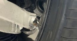 小米SU7过坑摆臂断裂引争议！“严重超速”是真相还是甩锅？