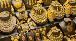 股价飙升10倍，老铺黄金能否成为下一个“爱马仕”？