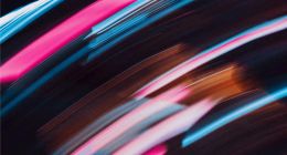 上市在即荣耀换帅，荣耀之路为何布满荆棘？