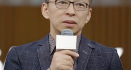 搜狐亏损十余年！60岁张朝阳靠老IP“天龙八部”强撑4.47亿美元市值