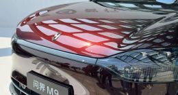 从爆款到销量腰斩，问界汽车要打一场突围之战